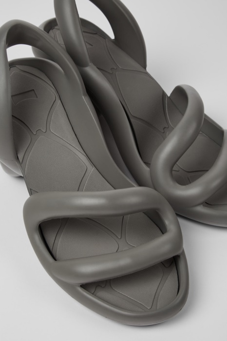 Design Kobarah Gris Sandales Unisexes Camper Be